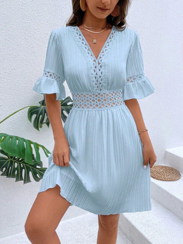 Patchwork Lace Fashion V-neck Tight Waist Solid Color Dress - Image 2