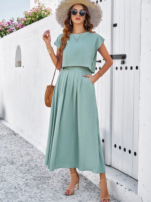 Women's Minimalist Casual Sleeveless Top And Long Skirt Set - Image 3